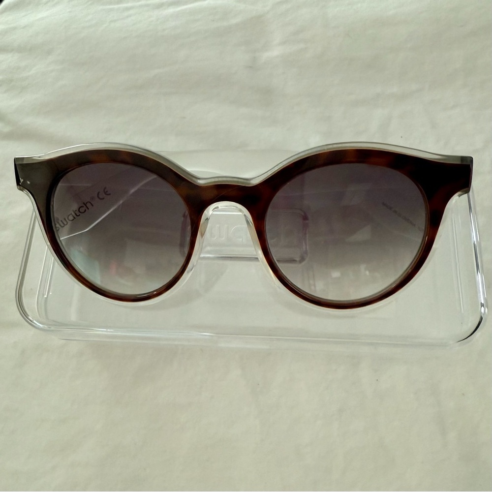 Swatch Switchable Sunglasses with Tortoise Frame Frosted Base EUC